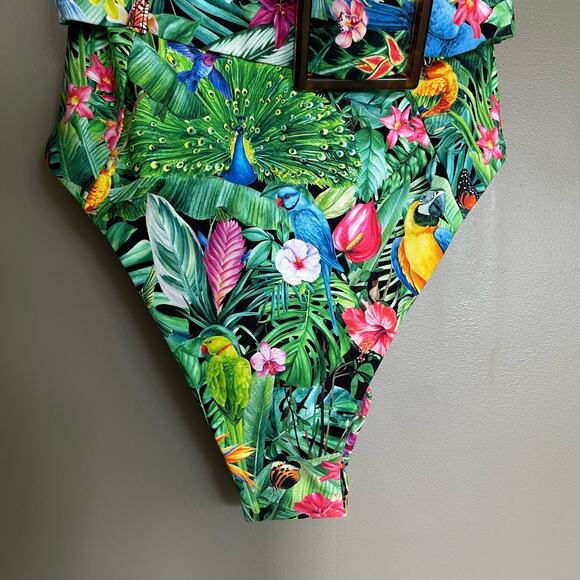 NWT Weworewhat Danielle One Piece Swimsuit Palm Green Size XS Tropical Belted - Picture 11 of 16